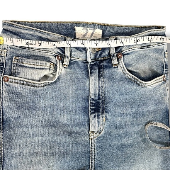 We The Free by Free People Skinny Jeans, size 27 - Picture 2 of 7